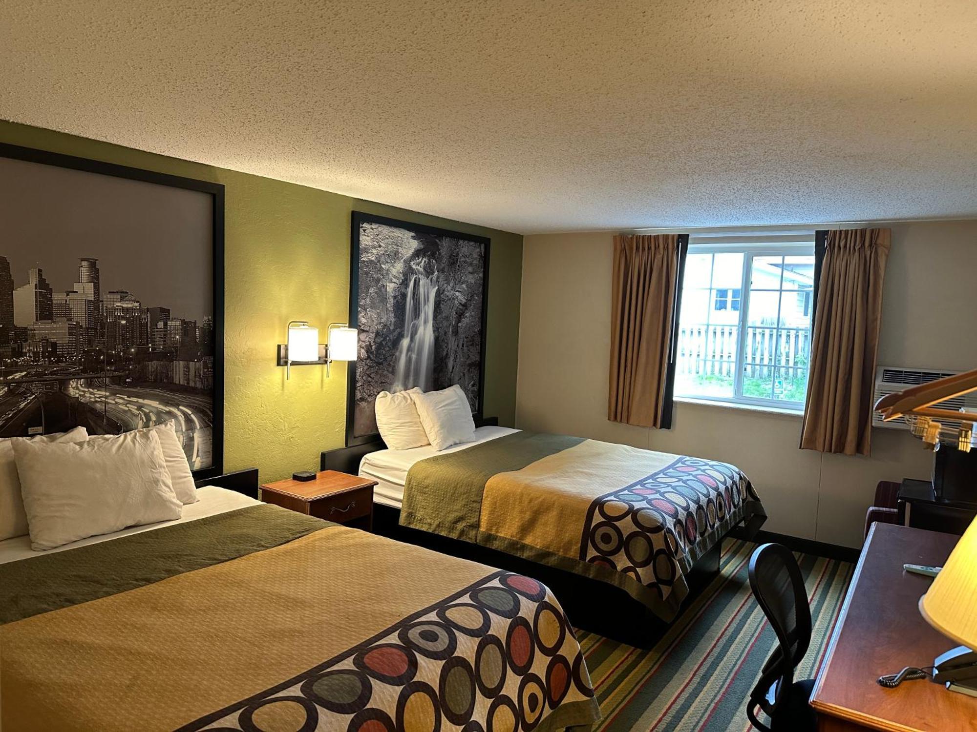 Super 8 By Wyndham Winona Mn Motel Ngoại thất bức ảnh